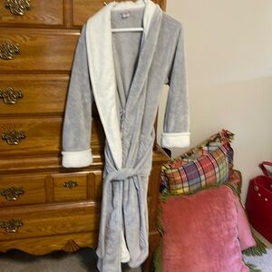 Natori robe comfy soft and snuggly